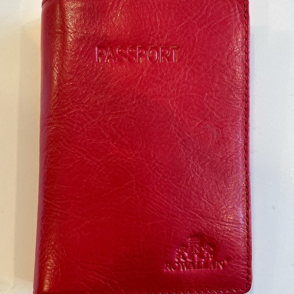 Rowallan Passport and Card Holder